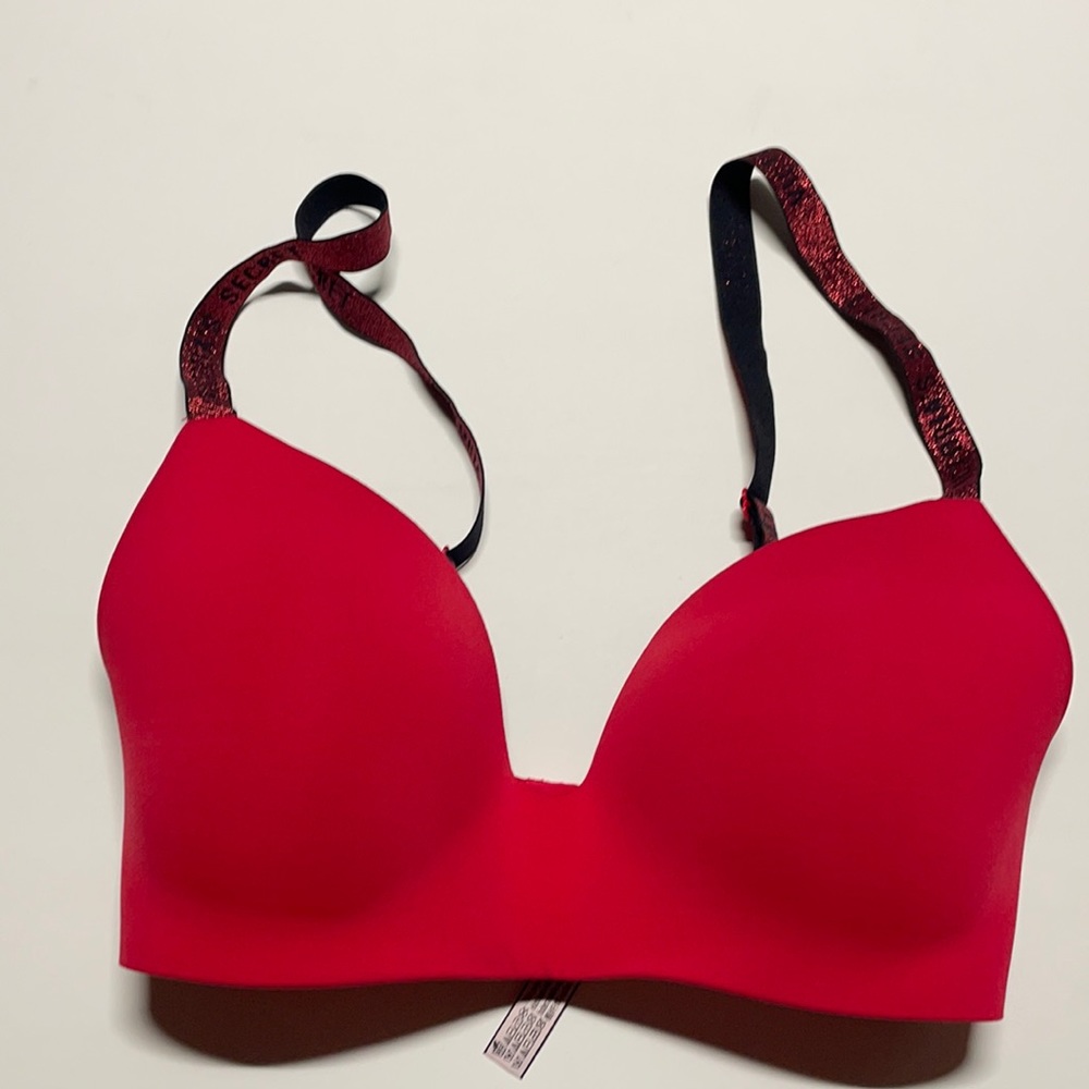 Victoria Secret Wireless Lightly Padded Bra